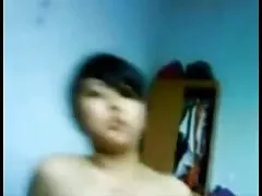 Gli adulti incoraggiano le giovani donne in macchina video super erotico