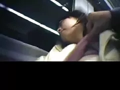 L'uomo ha rotolato la ragazza a video hot erotico rinunciare in biblioteca