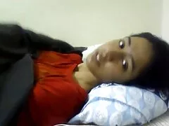 Bionda nuda massaggio sexi video con grande culo elastico sfregamento vagina buco nel cuscino