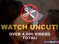 Teaser giovane volere a sentire il caldo sesso destra in il cucina video erotici mature