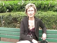 Nell'Ufficio dei vip, una donna ricca brevi video erotici fa sesso con i giovani